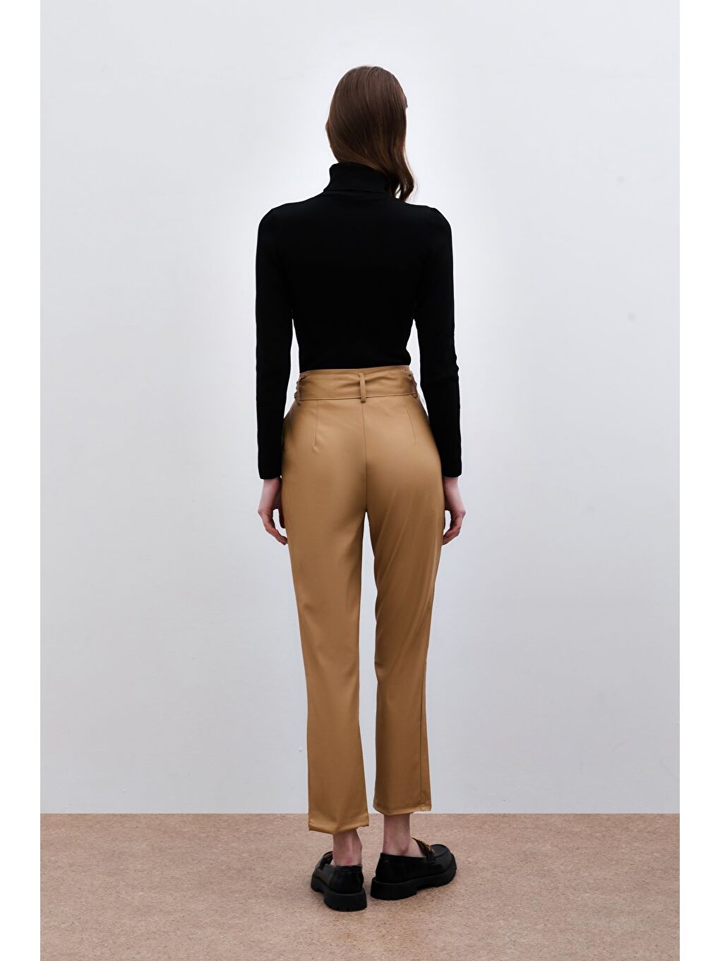 Kuşaklı Deri Pantolon - Bej-4