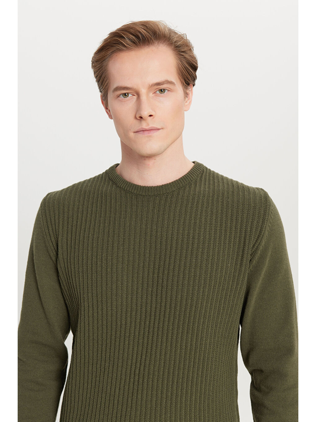 Erkek Haki Pamuklu Standart Fit Normal Kesim Bisiklet Yaka Jakarlı Triko Kazak-3