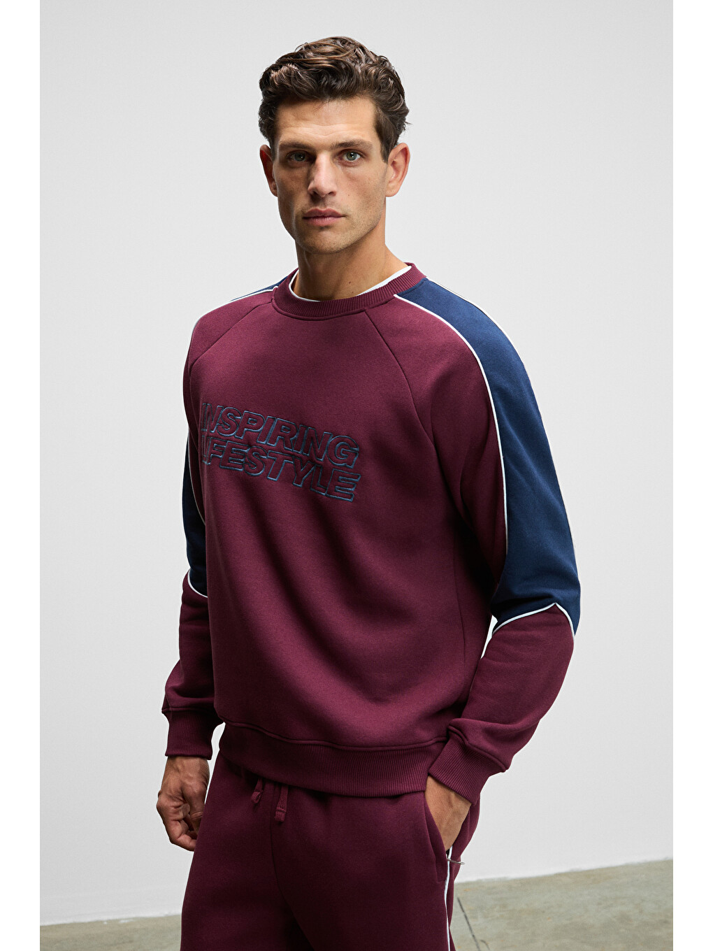 Hercules Erkek Bisiklet Yaka Önü Nakışlı Kolları Biyeli Bordo Sweatshirt-1