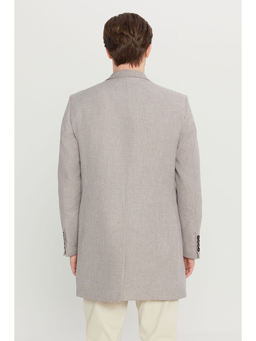 Erkek Bej Standart Fit Normal Kesim Mono Yaka Armürlü Kapak Cepli Palto-5