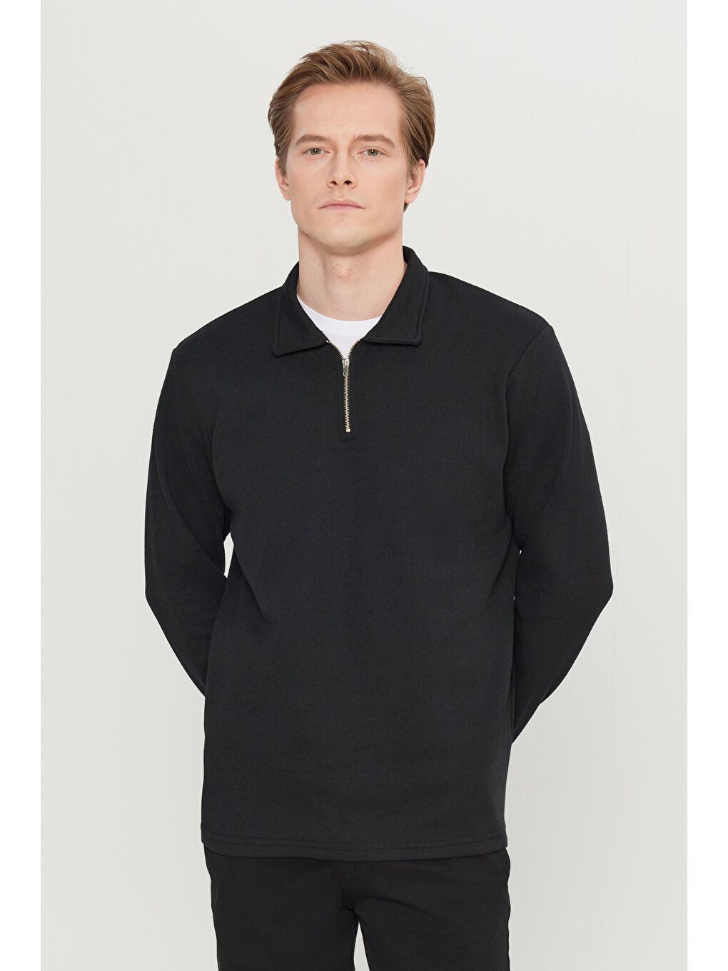 Erkek Siyah Pamuklu Standart Fit Normal Kesim Polo Yaka Sweatshirt-2