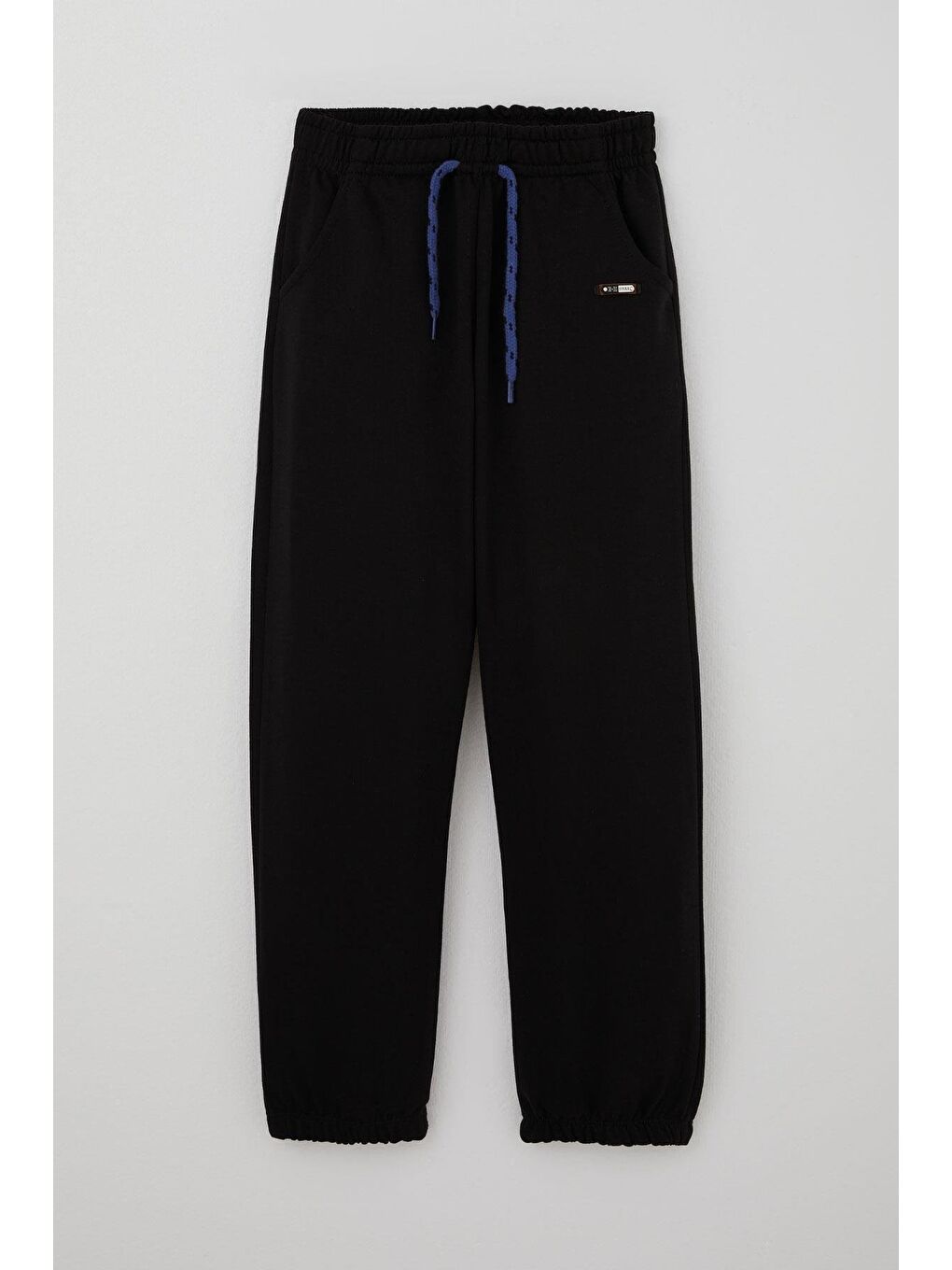 Erkek Çocuk Eşofman Altı Bağcık Aksesuarlı Arma Detaylı Siyah (4-8 Yaş)