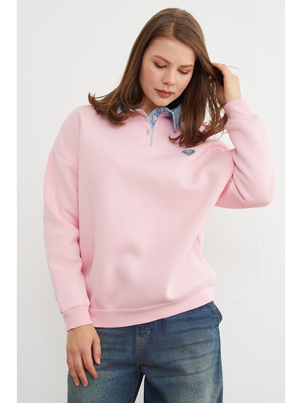 Pembe 3 İplik Kalp Nakışlı Polo Yaka Denim Detaylı Sweatshirt-3