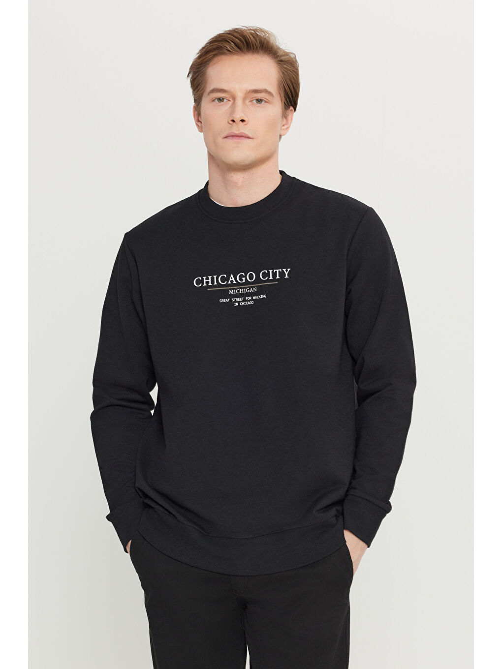 Erkek Siyah 2 İplik Pamuklu Standart Fit Normal Kesim Bisiklet Yaka Sweatshirt