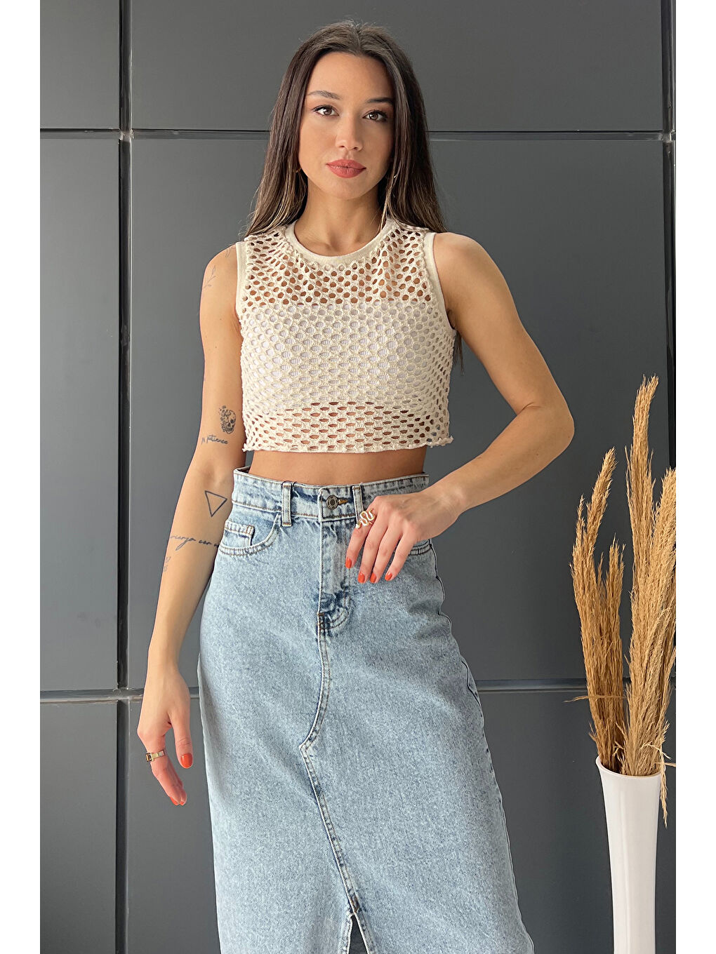 GÜLSELİ Bej Bisiklet Yaka File Kadın Crop Top Örme Süveter - 1