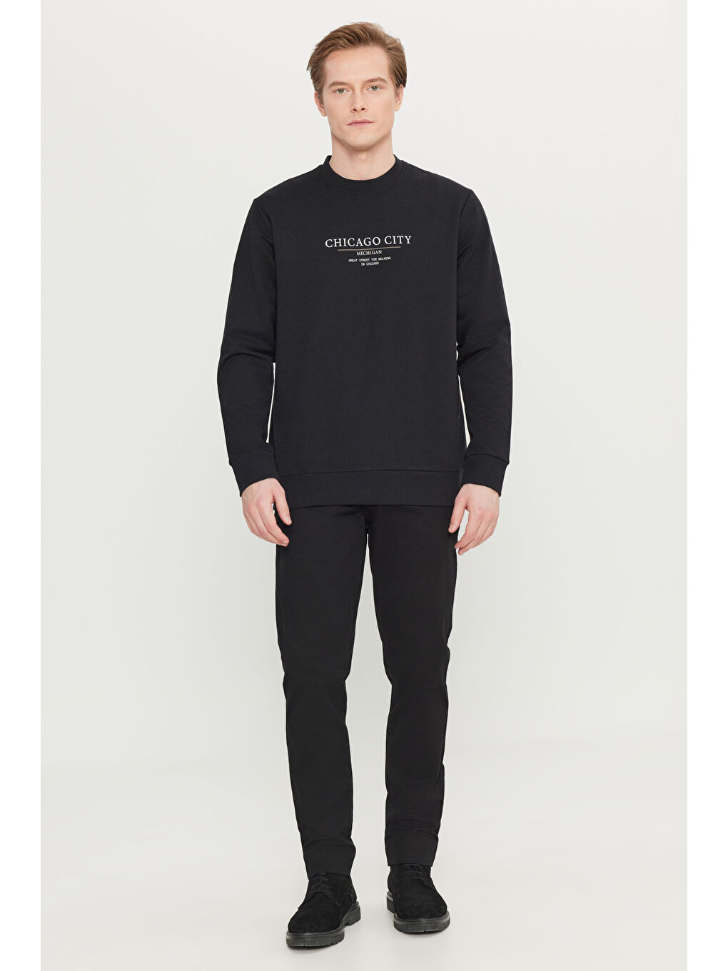 Erkek Siyah 2 İplik Pamuklu Standart Fit Normal Kesim Bisiklet Yaka Sweatshirt-1