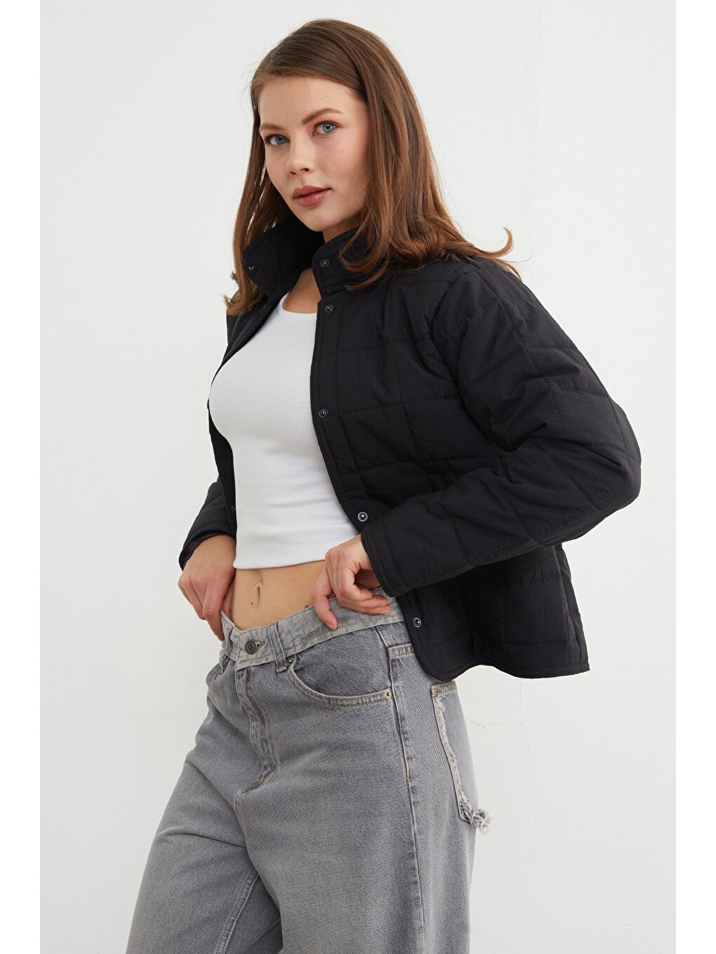 Siyah Kare Kapitone Desen Dik Yaka Mont-1