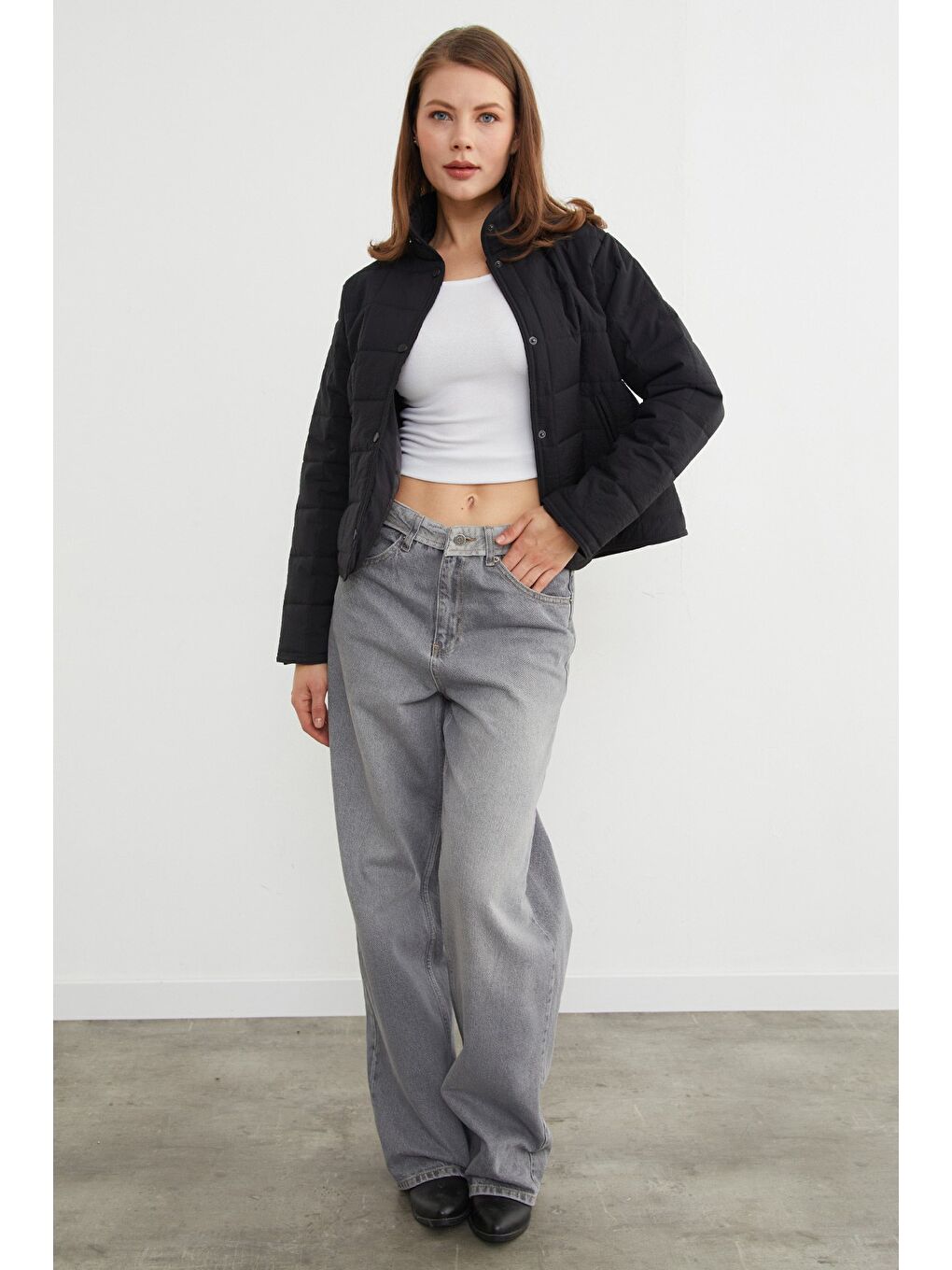 Siyah Kare Kapitone Desen Dik Yaka Mont-2