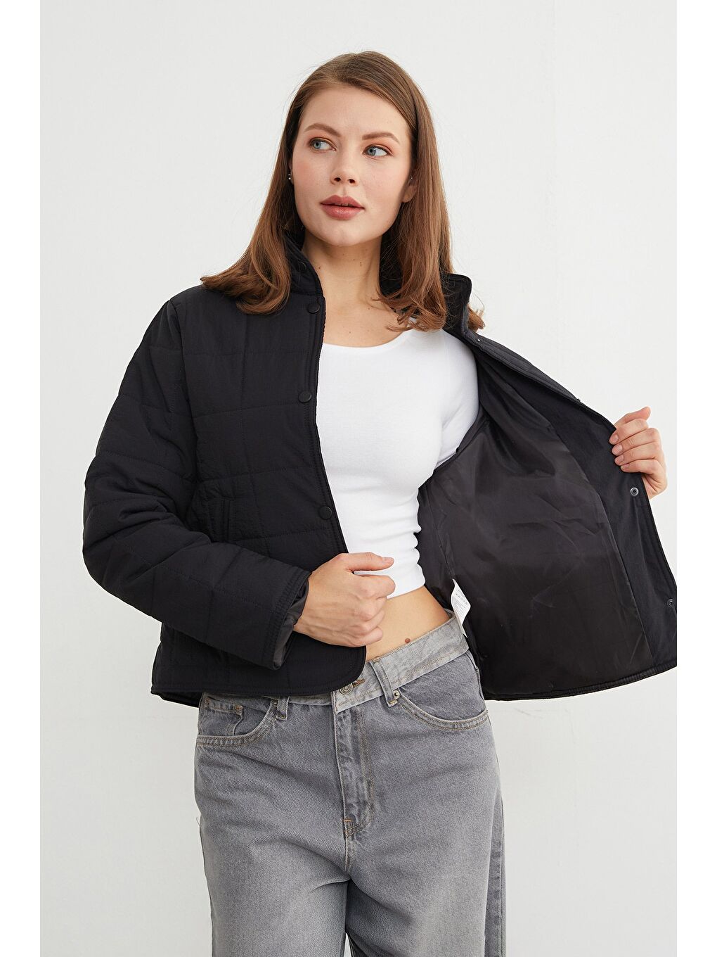 Siyah Kare Kapitone Desen Dik Yaka Mont-3