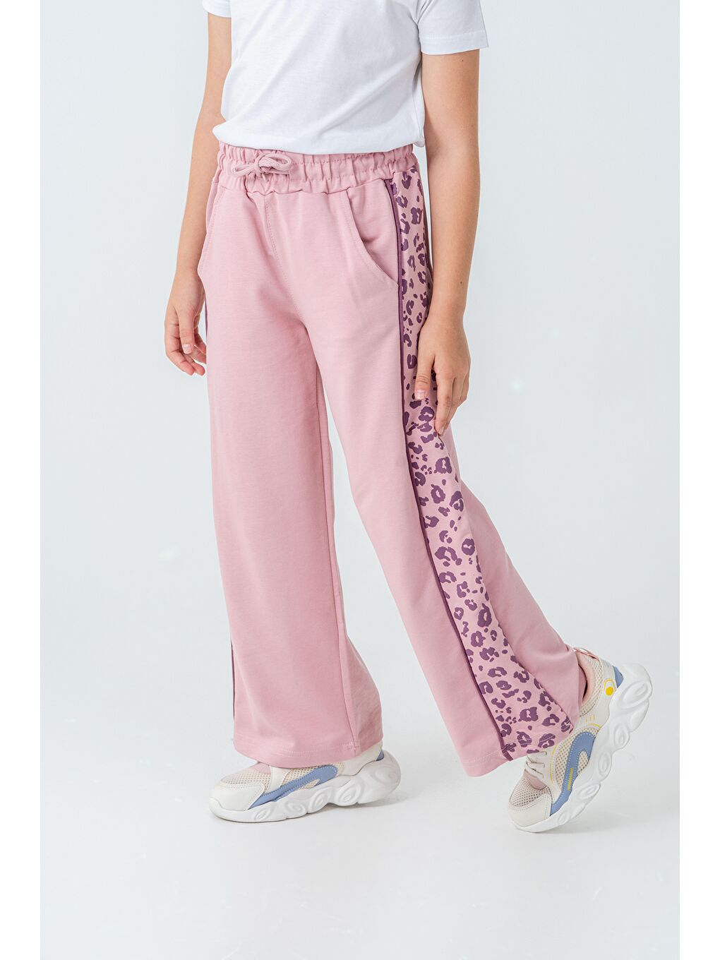 Pembe Yan İki Parça Boydan Baskılı Kız Çocuk Eşofman Altı-4