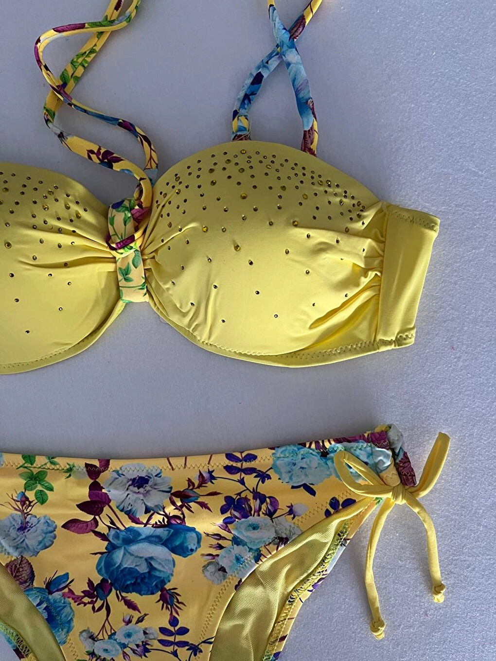 Kadın Sarı Taş İşlemeli Astarlı Bikini Takım HZL25S-LC208-4