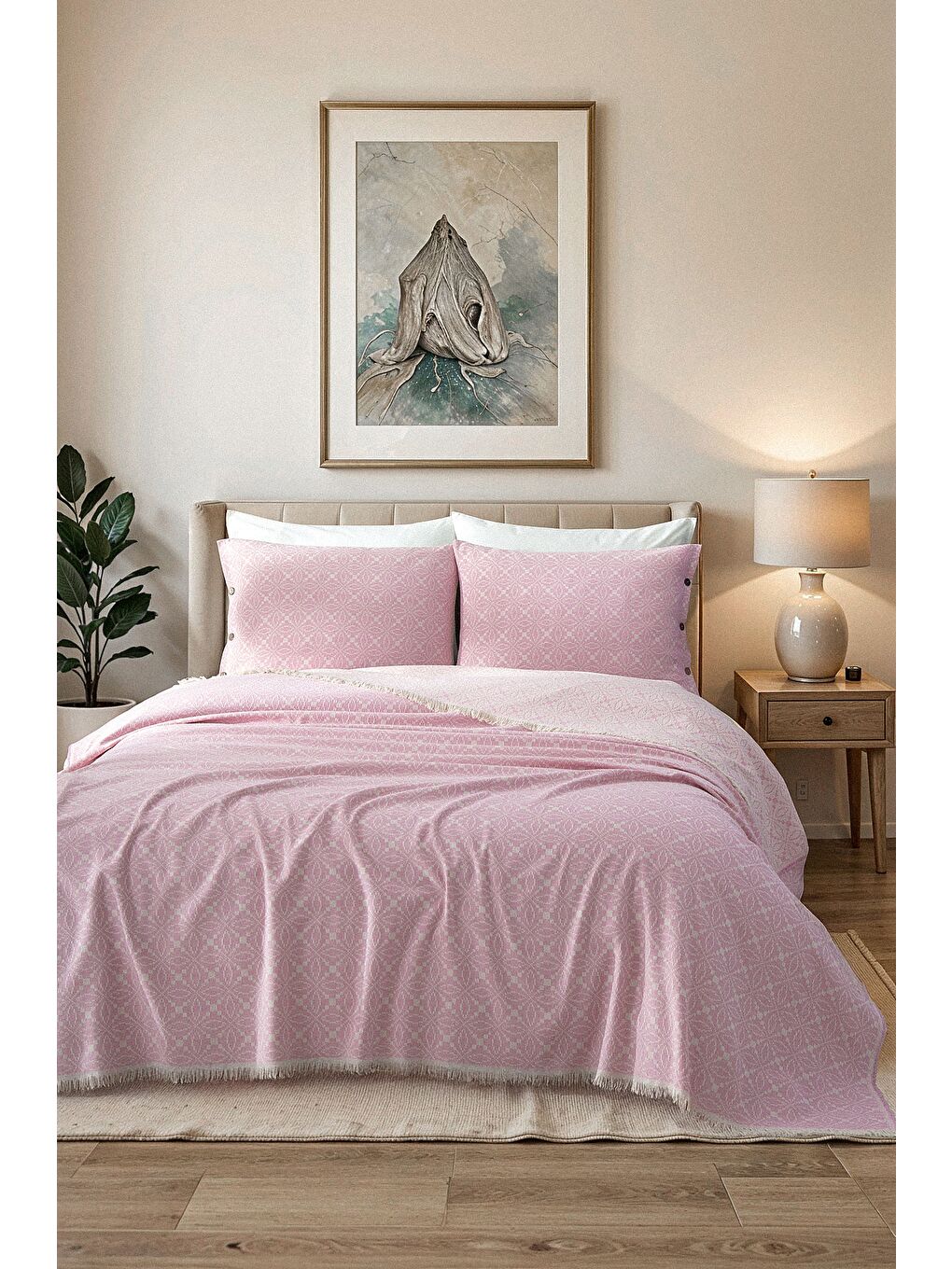 Bej Pembe Geometrik Pike Yatak Örtüsü