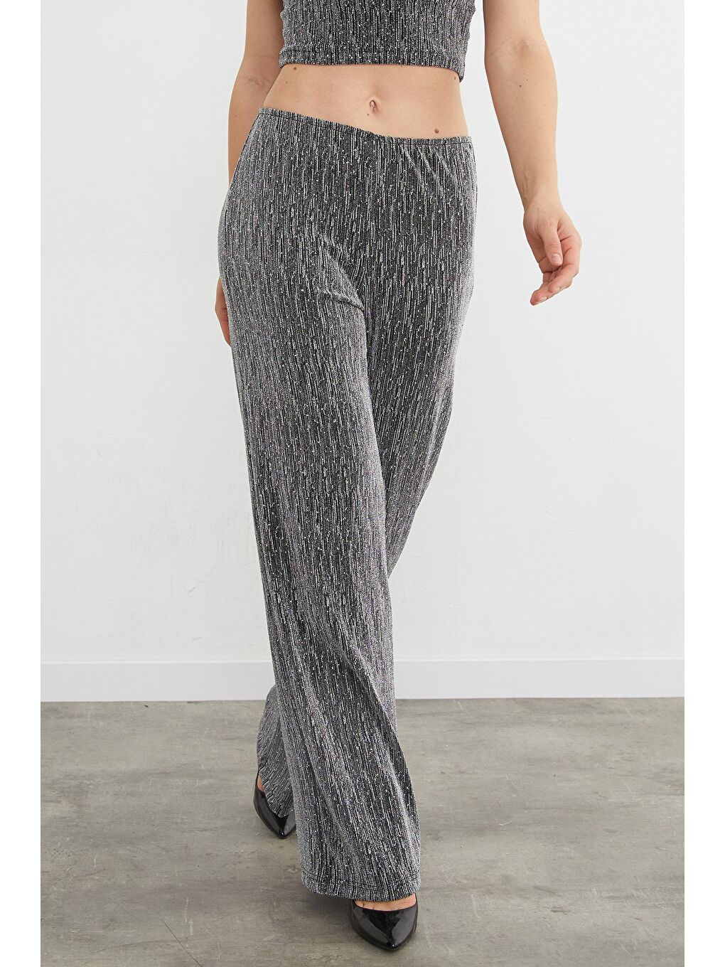 Gri Beli Lastikli Taşlı Ve Simli Palazzo Pantolon-3