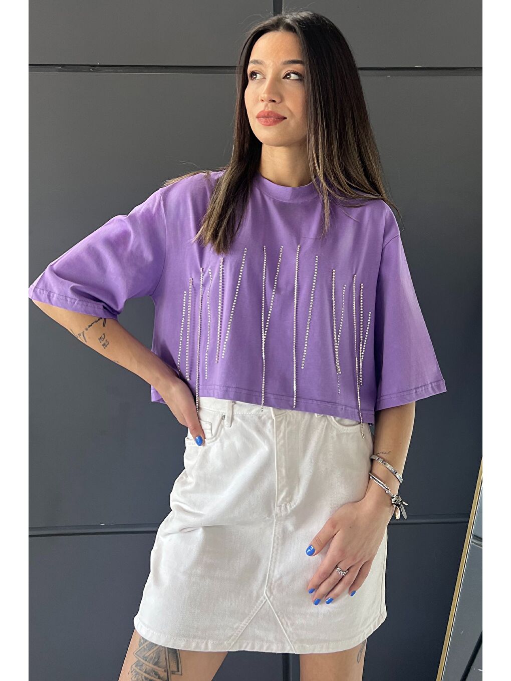 GÜLSELİ Lila Bisiklet Yaka Taş İşlemeli Oversize Crop Top Bluz - 1