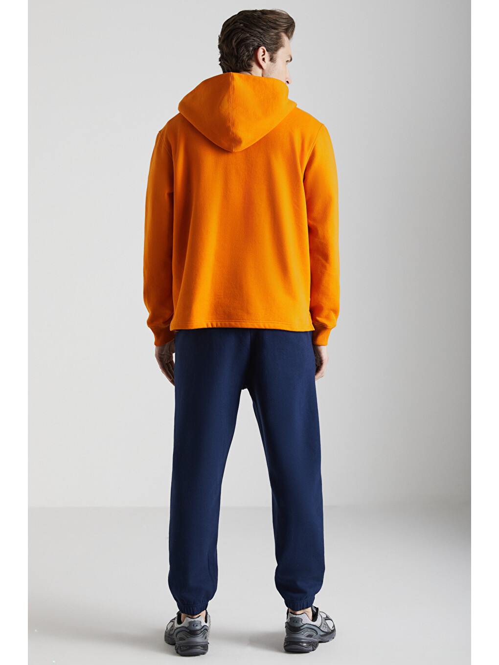 Karlo Erkek Pamuklu Kapüşonlu Yakası Düğmeli Turuncu Sweatshirt-1