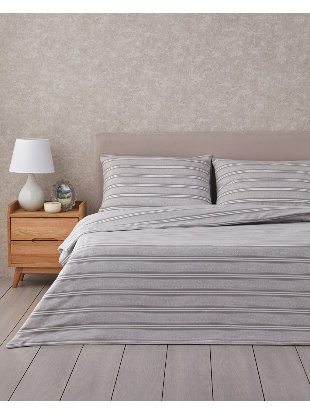 Sleek Lines Kolay Ütülenir Tek Kişilik Nevresim Takımı 160x220 cm Gri-1