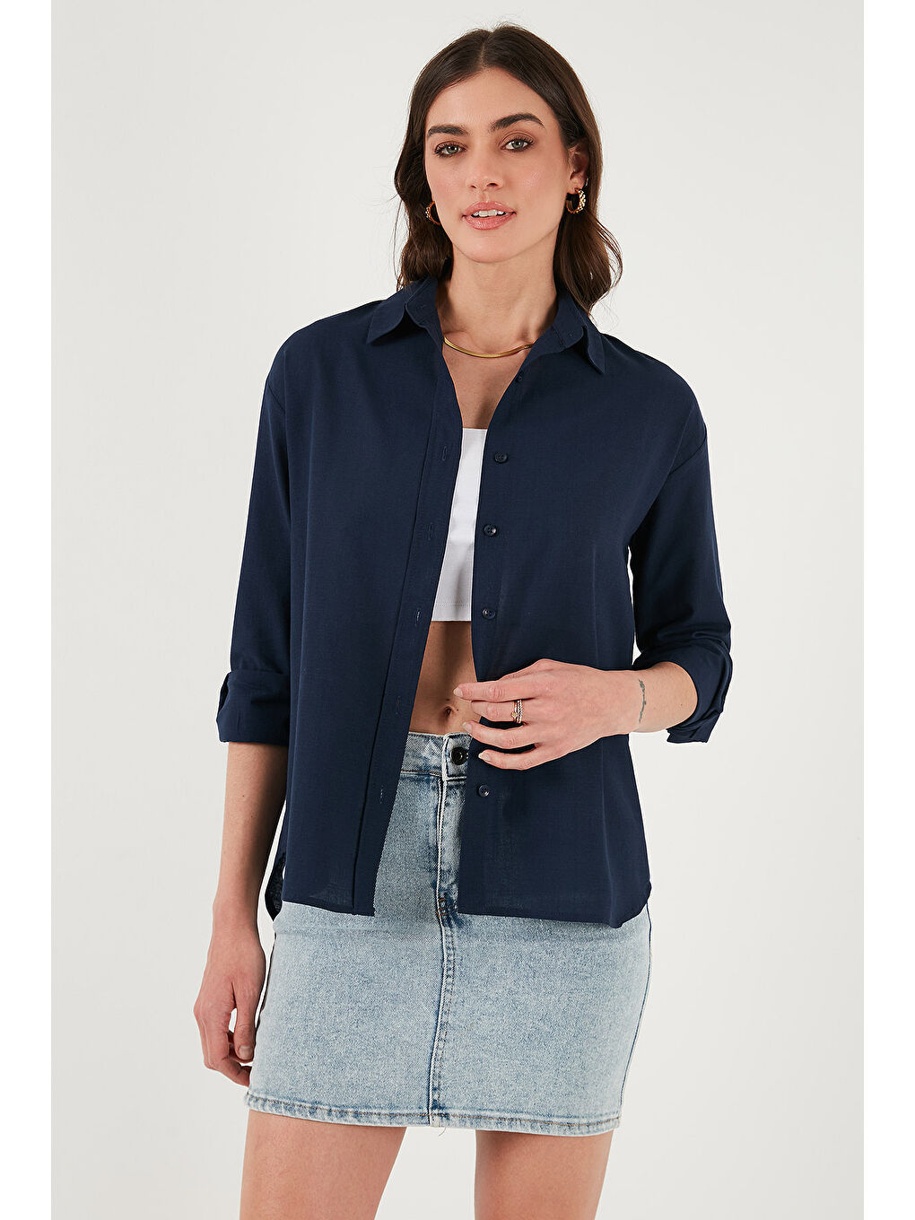 Lacivert Keten Ve Pamuk Karışımlı Regular Fit Önü Kısa Arkası Uzun Kadın Gömlek 6772853-1