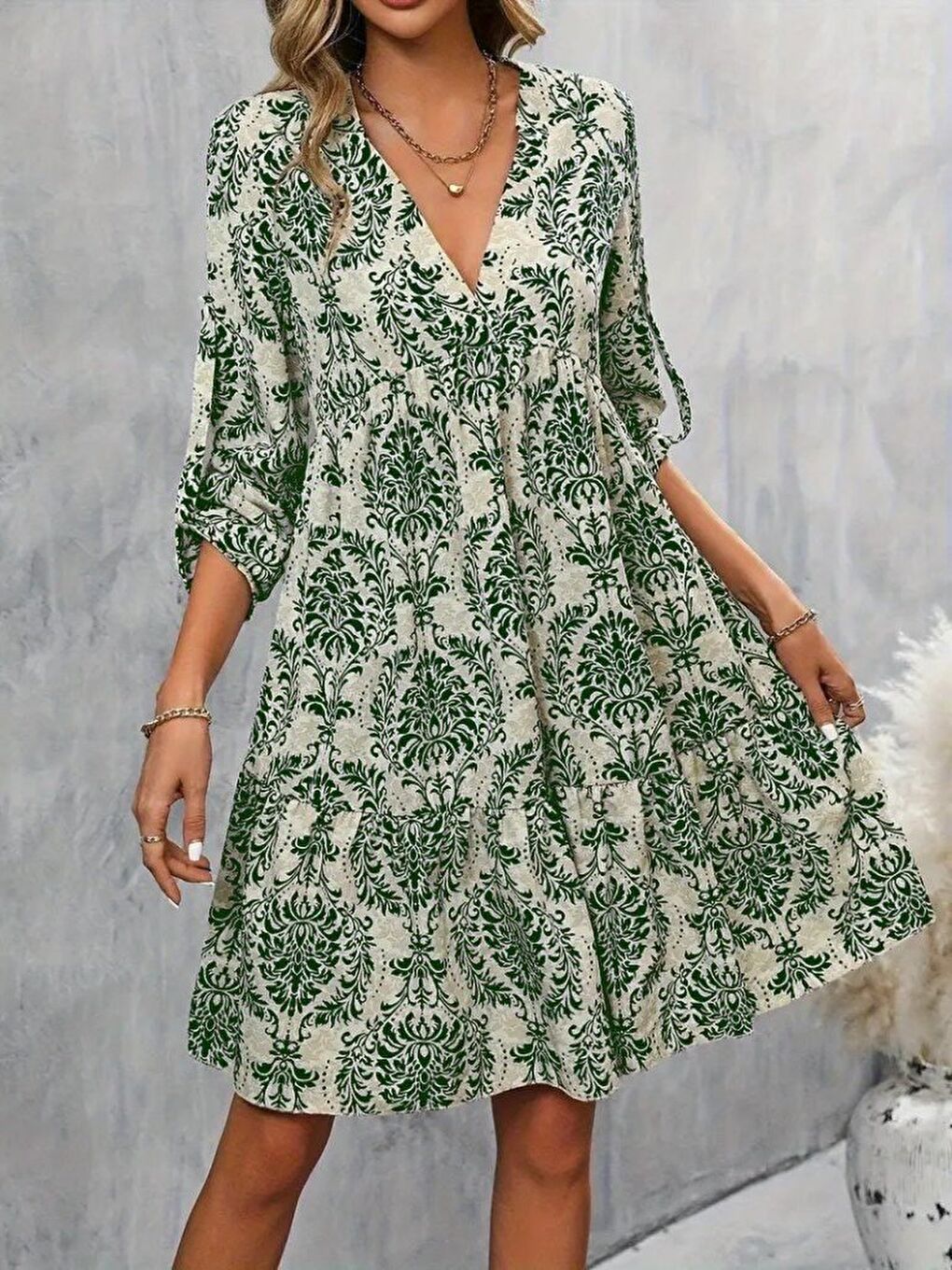 Yeşil Kadın Uzun Kollu V Yakalı Fırfırlı Mini Süprem Elbise-2