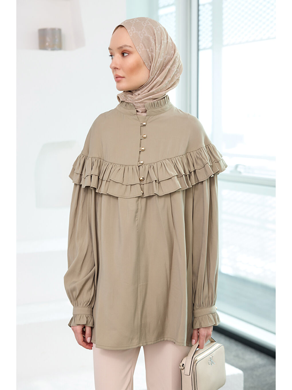Locco Moda Kadın Robası Fırfırlı Cupra Lyocell Gömlek Küf Yeşil