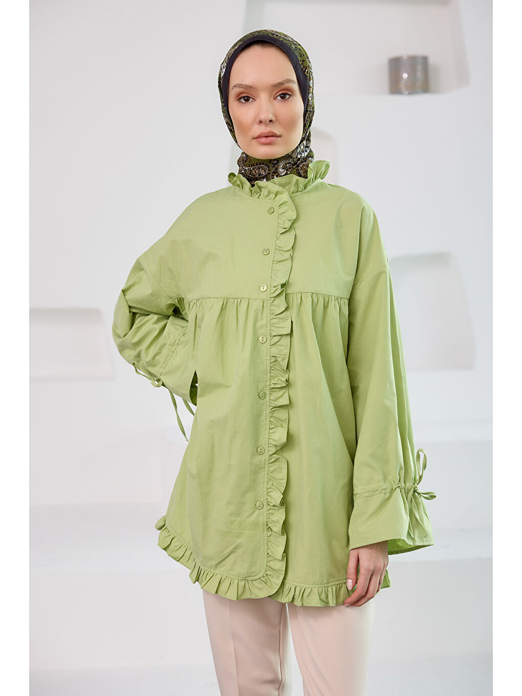 Kadın Fırfır Detaylı Gömlek Yeşil-1