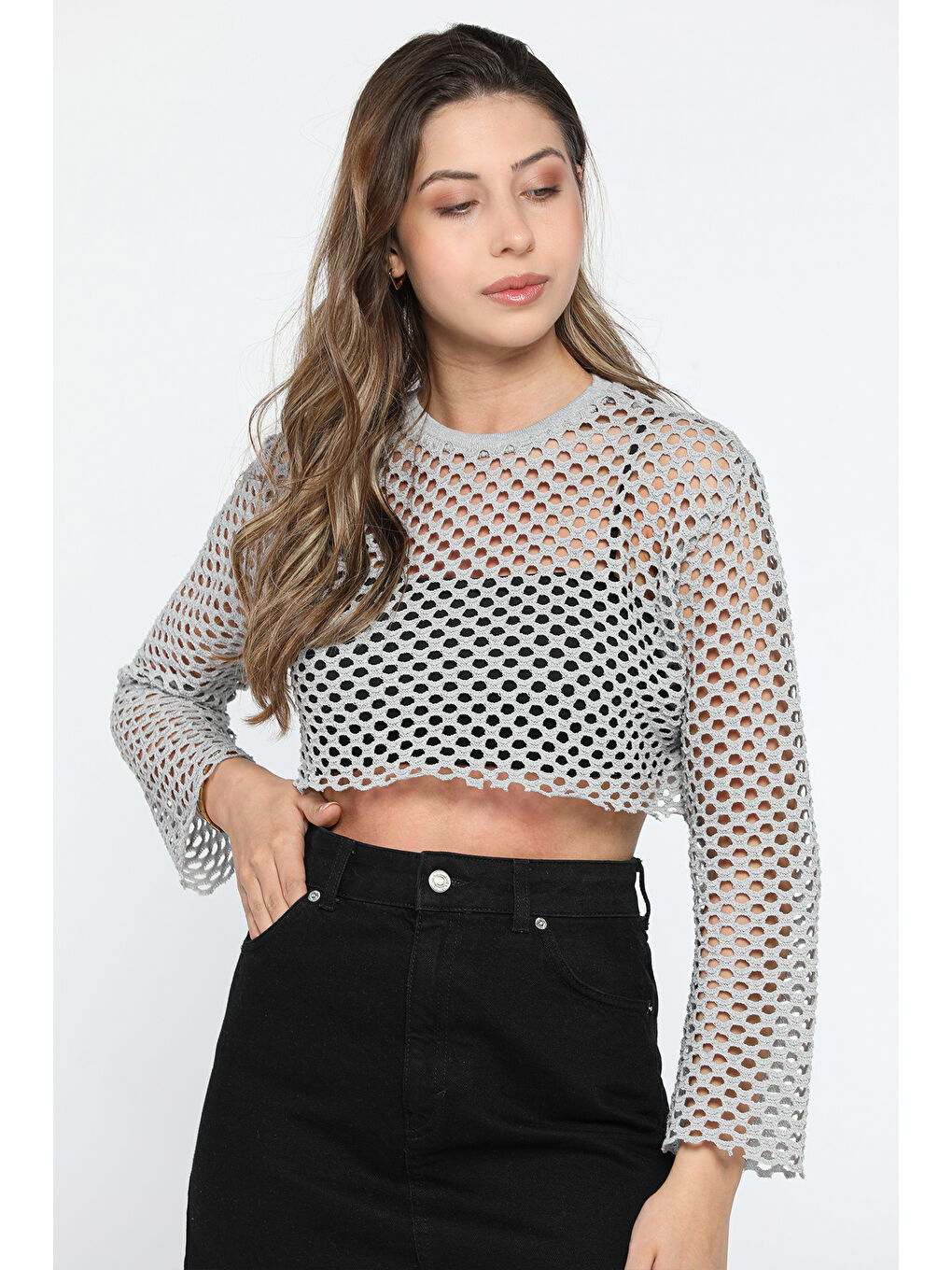 GÜLSELİ Gri Bisiklet Yaka Ajurlu Crop Top File Bluz - 1