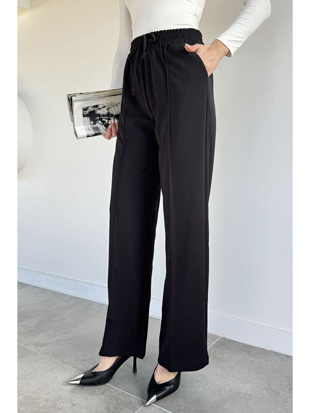 Siyah Kadın Bel Lastikli Çimalı Bol Paça Pantolon-1