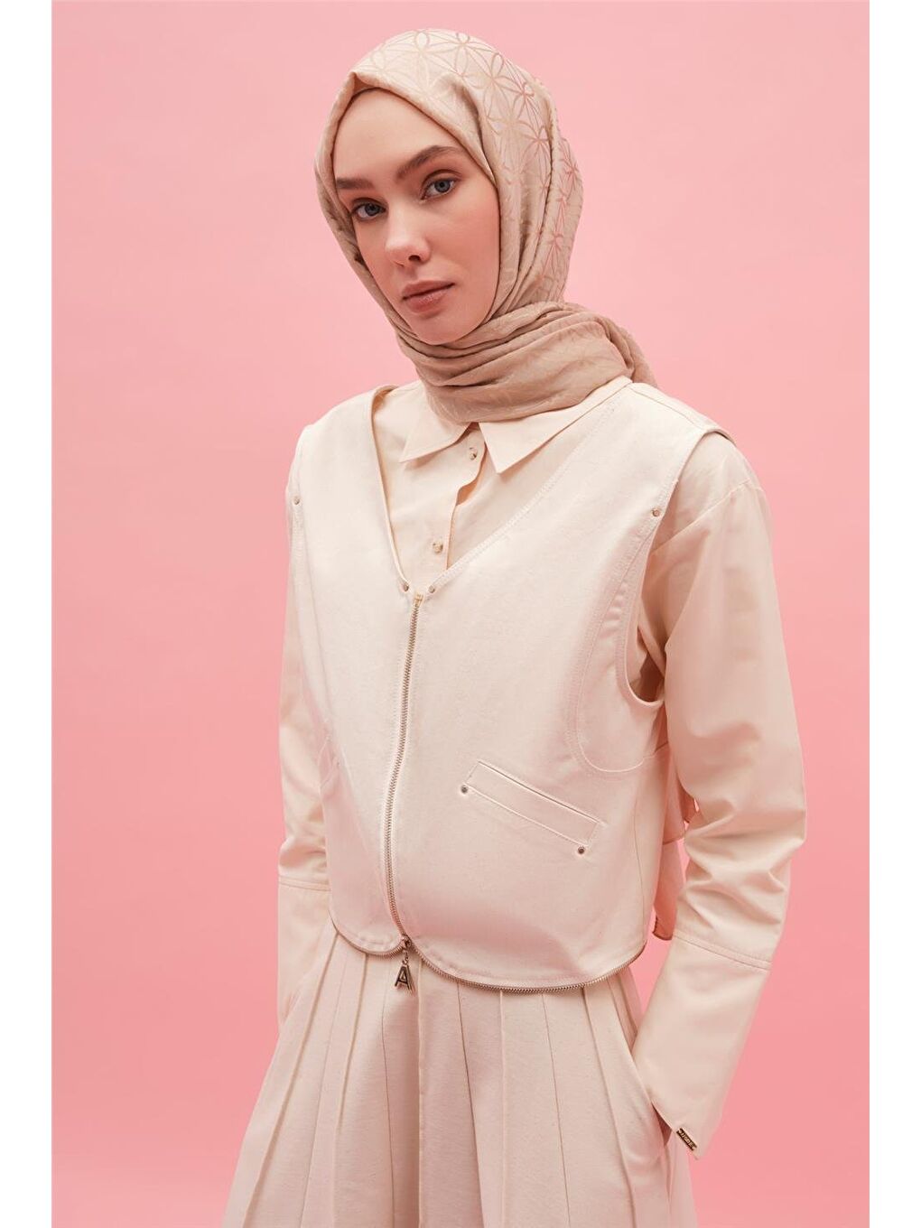 Ekru Fonksiyonel Çanta Olabilen Yelek 25Y4505 Naturel-1