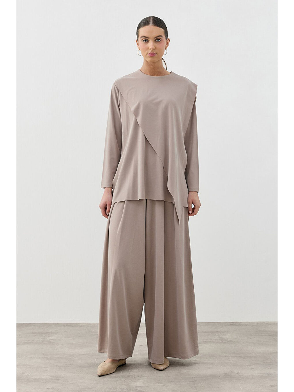 Bej Önü Pileli Pantolonlu Moly Takım 1626 Vizon-1