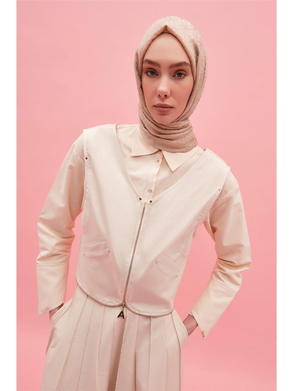 Ekru Fonksiyonel Çanta Olabilen Yelek 25Y4505 Naturel-2