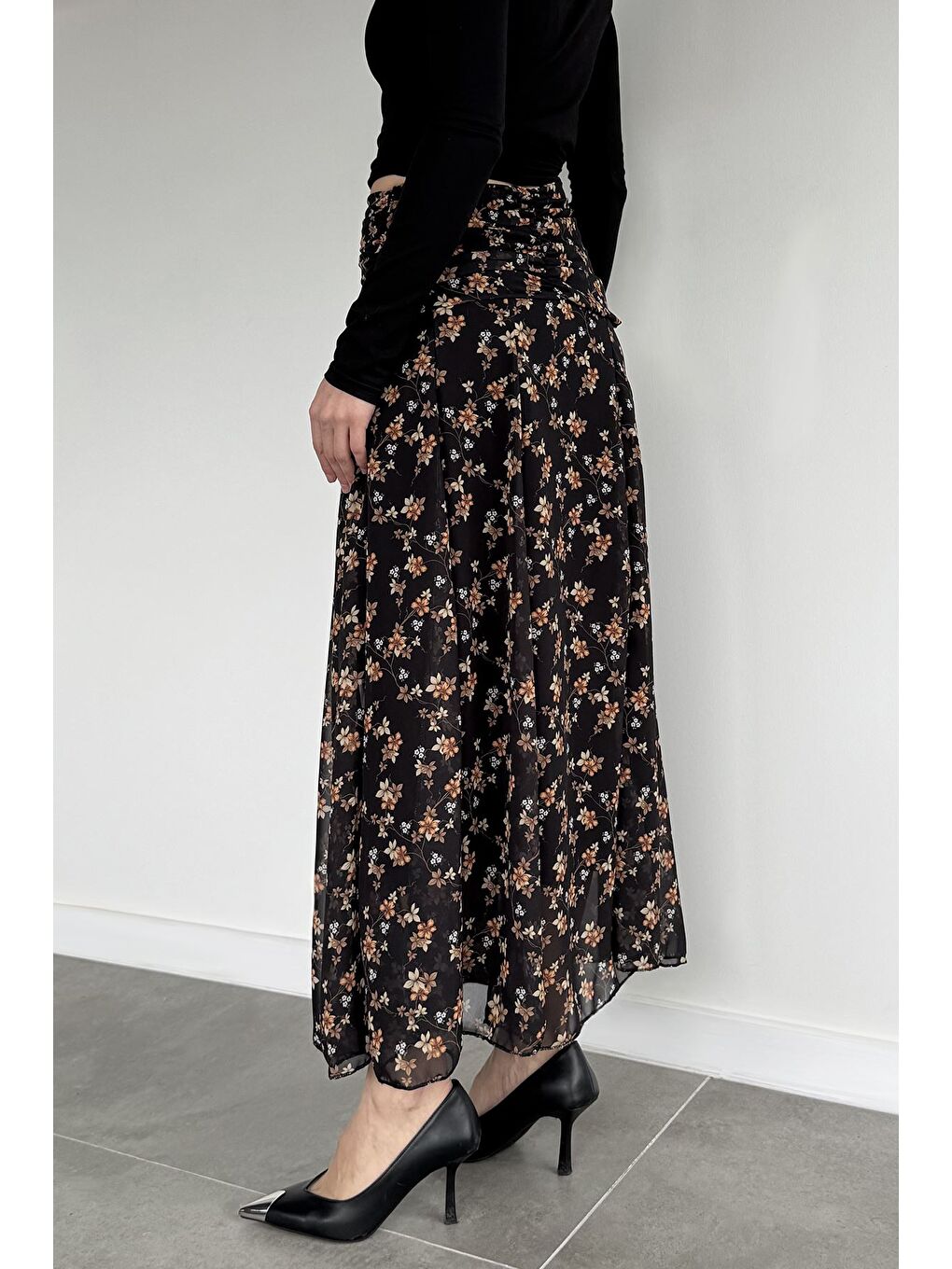 Siyah Kadın Çiçek Desenli Astarlı Şifon Etek-2