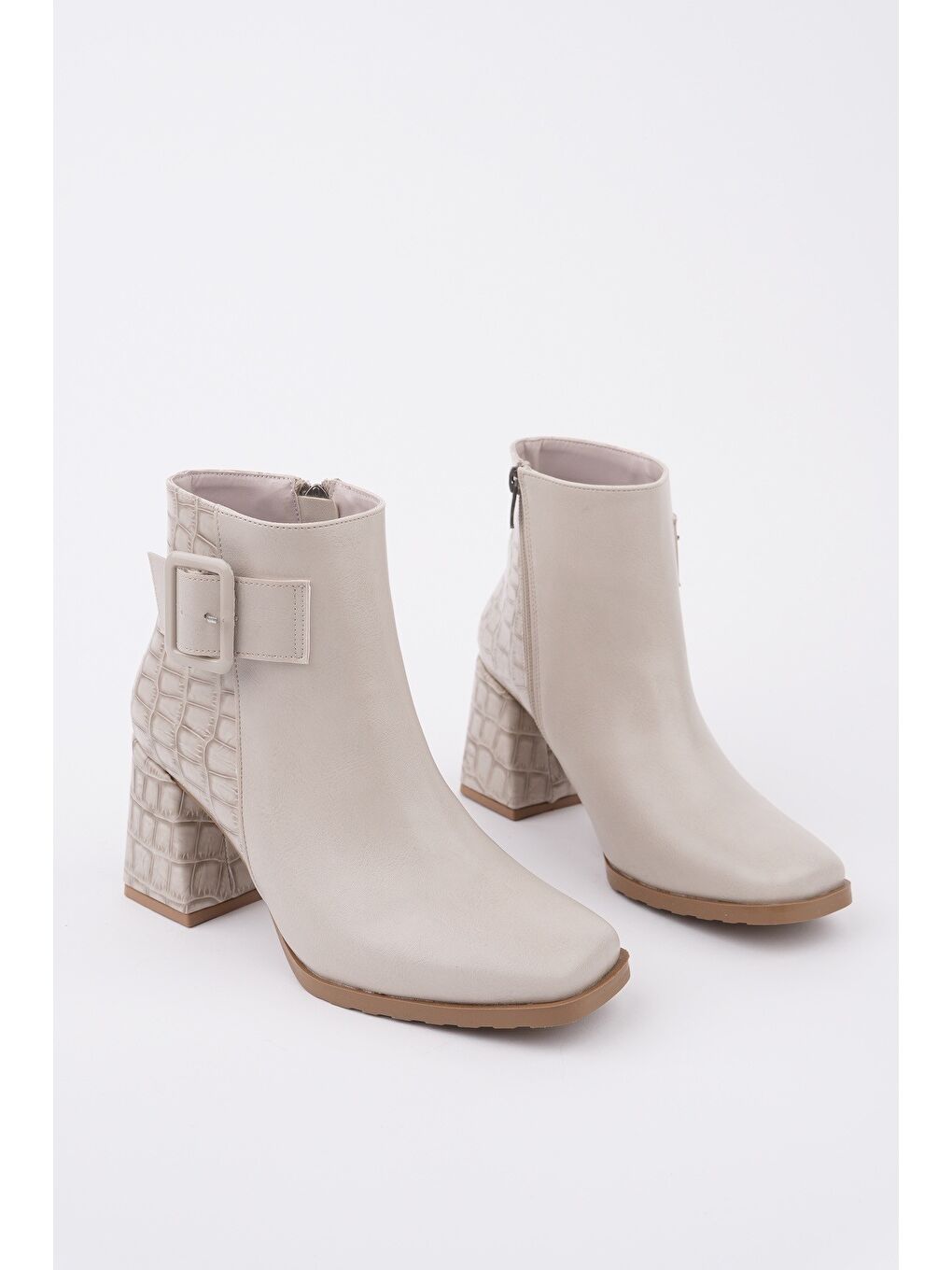 Bej CANDORA Sivri Burun Kroko Desenli Toka Detaylı Kalın Topuklu Fermuarlı Kadın Bot