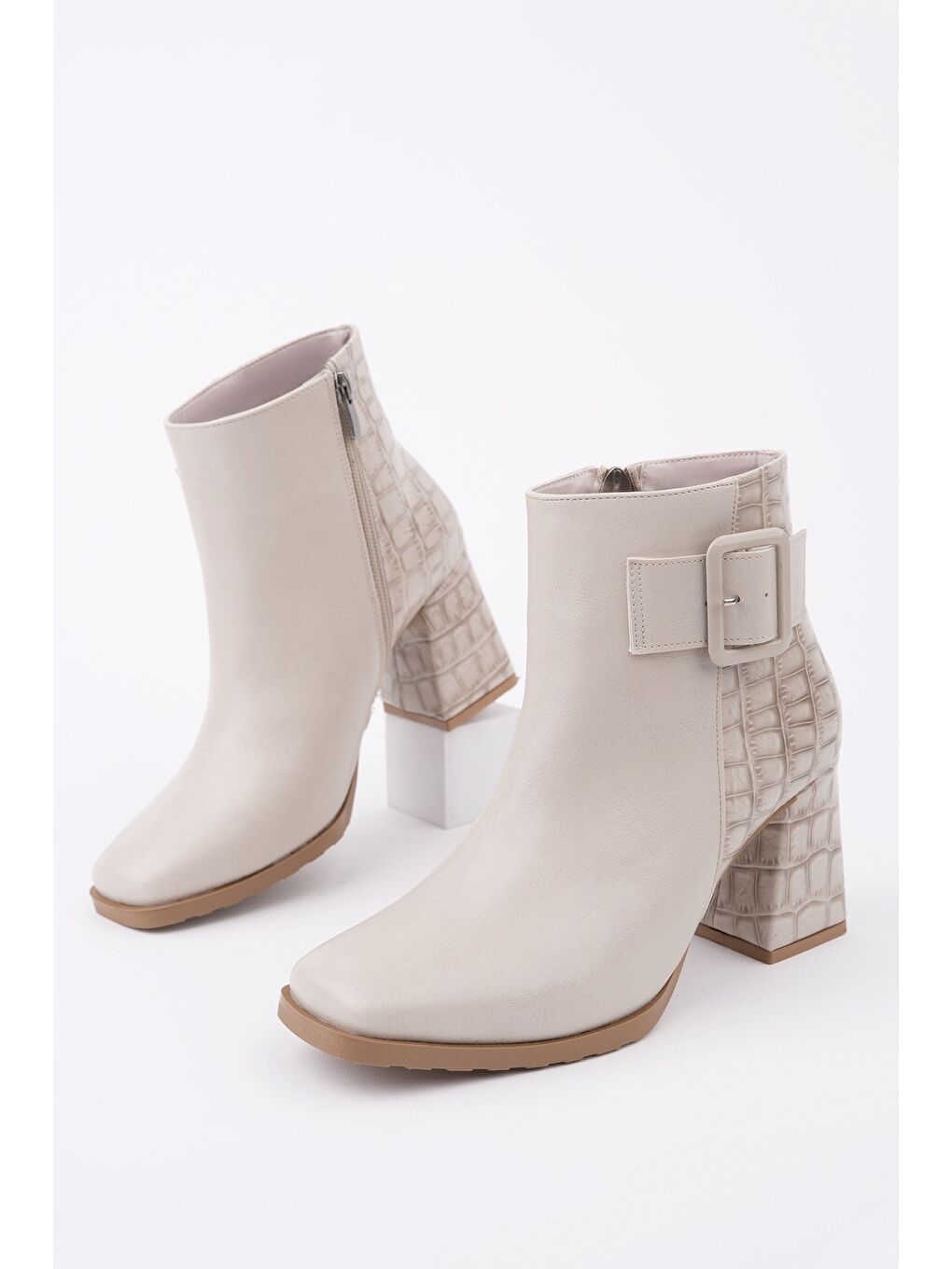 Bej CANDORA Sivri Burun Kroko Desenli Toka Detaylı Kalın Topuklu Fermuarlı Kadın Bot-2