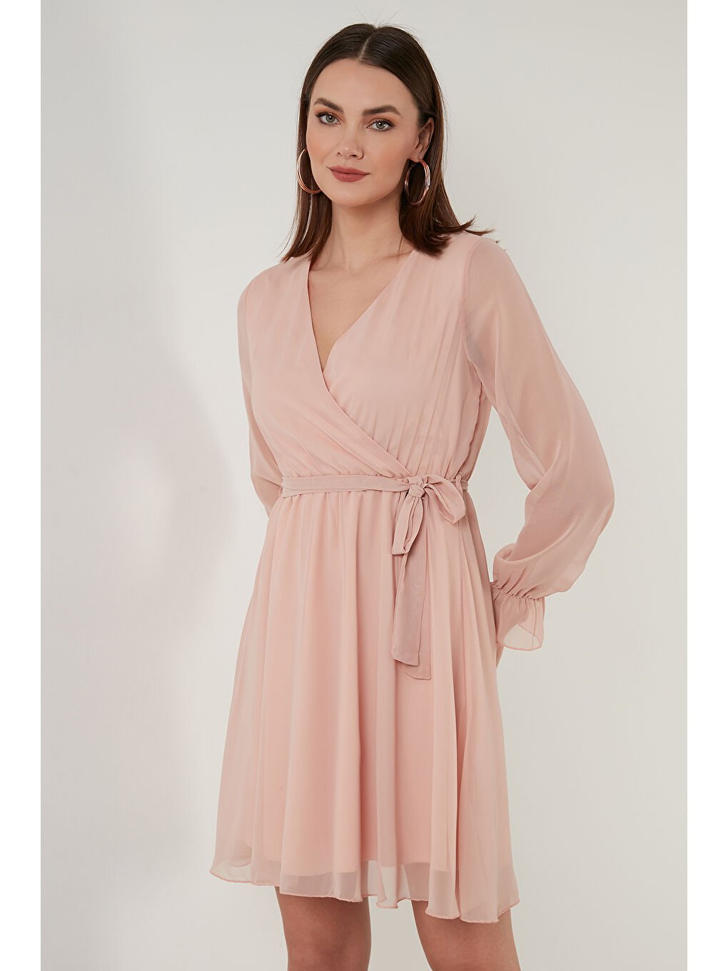 Pembe Kruvaze Yaka Bağlama Detaylı Şifon Mini Kadın Elbise 6051467-1