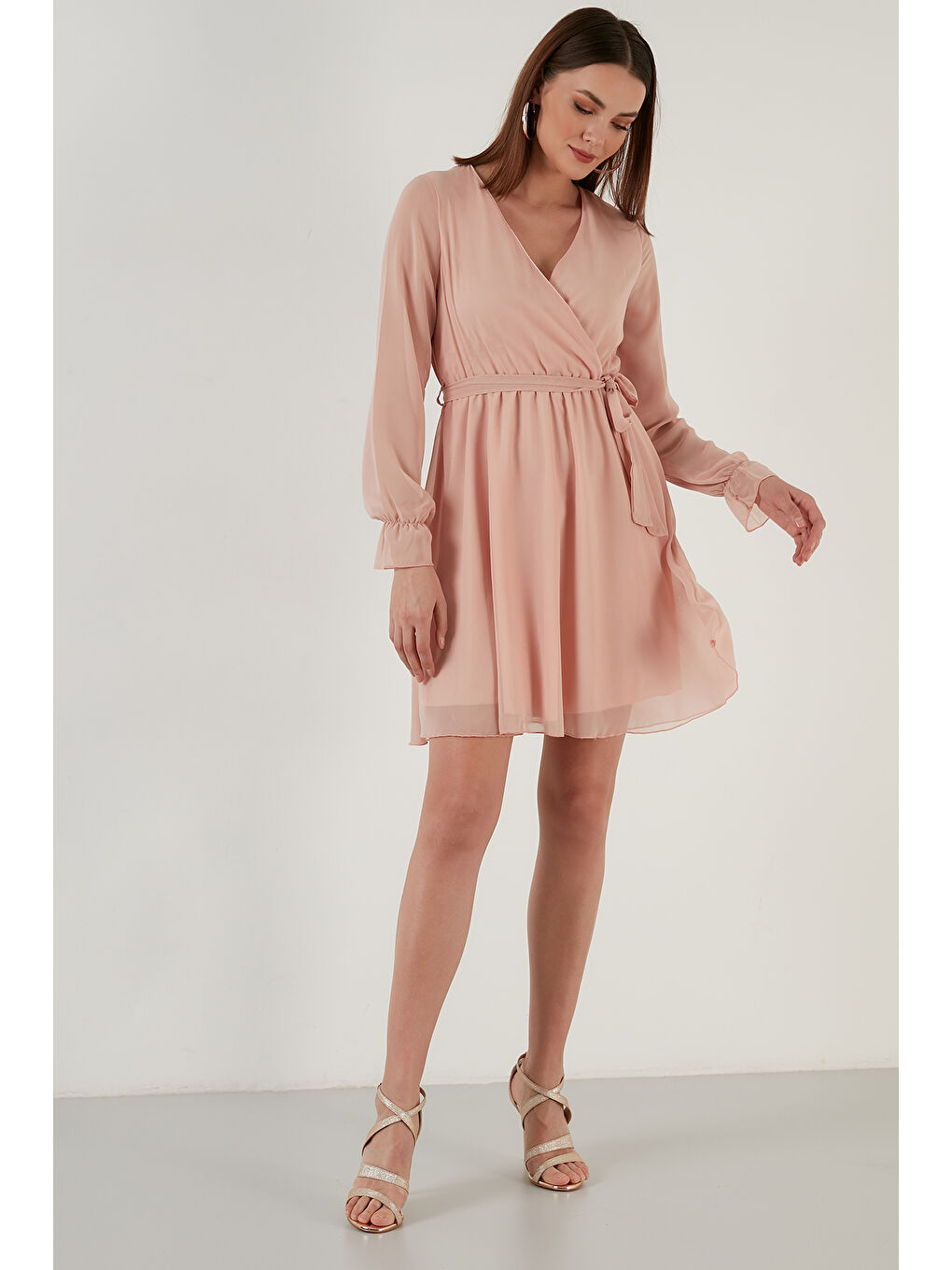 Pembe Kruvaze Yaka Bağlama Detaylı Şifon Mini Kadın Elbise 6051467-2
