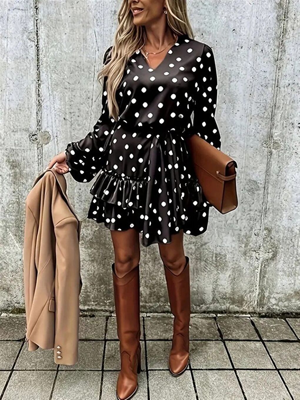 Siyah Kadın Uzun Kollu V Yakalı Belden Kuşaklı Puantiyeli Mini Modal Elbise-1