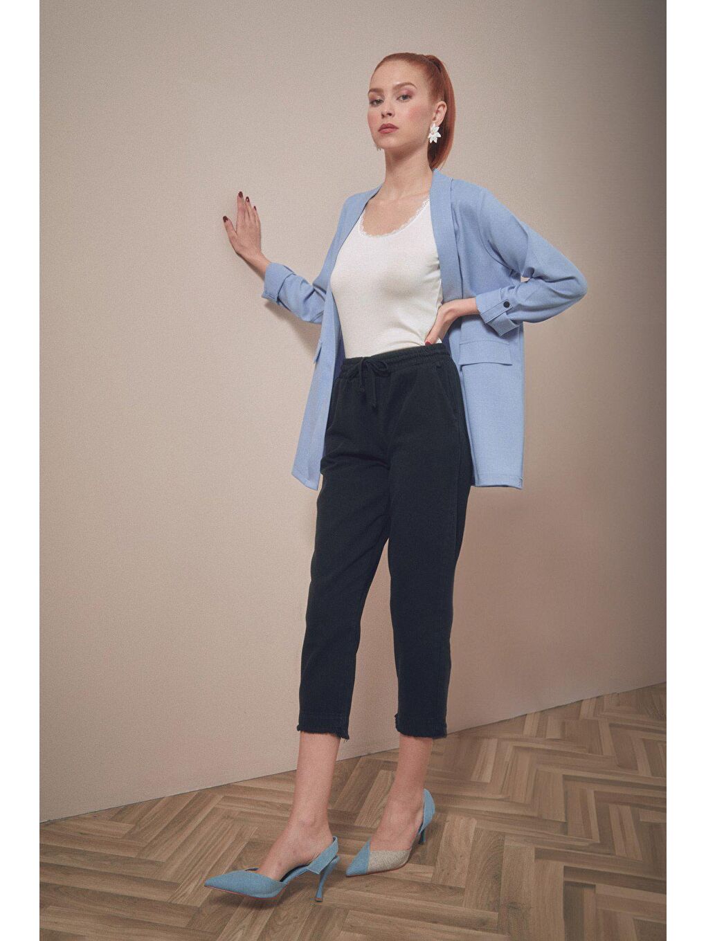 Siyah Yüksek Bel Beli Lastikli Pantolon-1