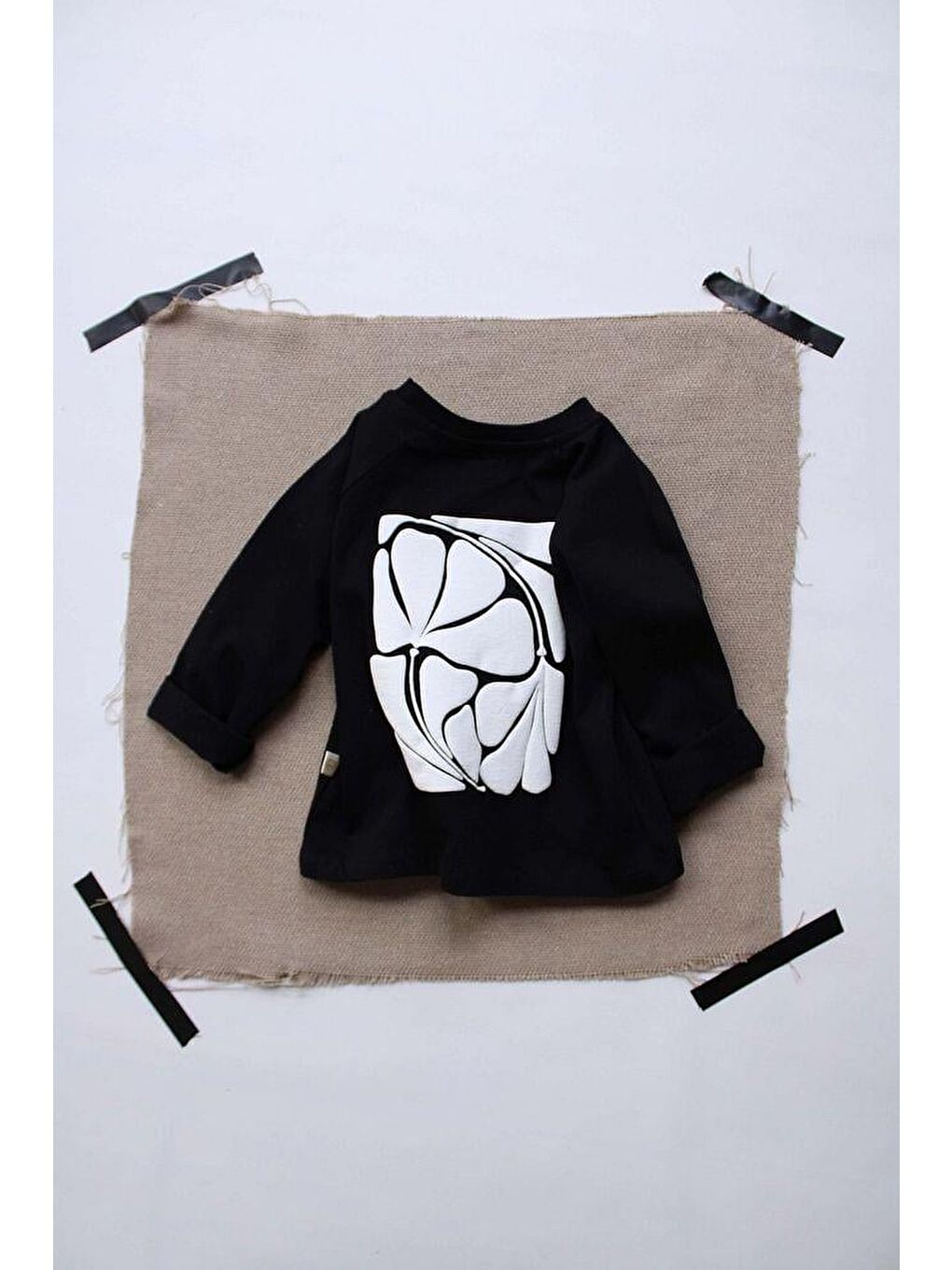 Siyah Sırt Baskılı Uzun Kollu T-Shirt