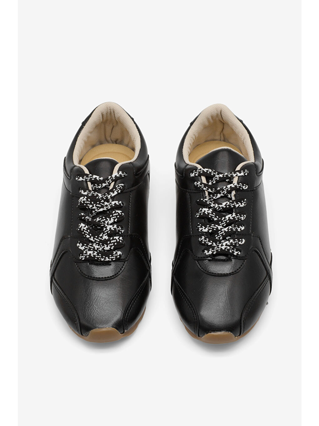 Kadın Siyah Cilt Kauçuk Taban Nefes Alabilen Bağcıklı Sneaker-1