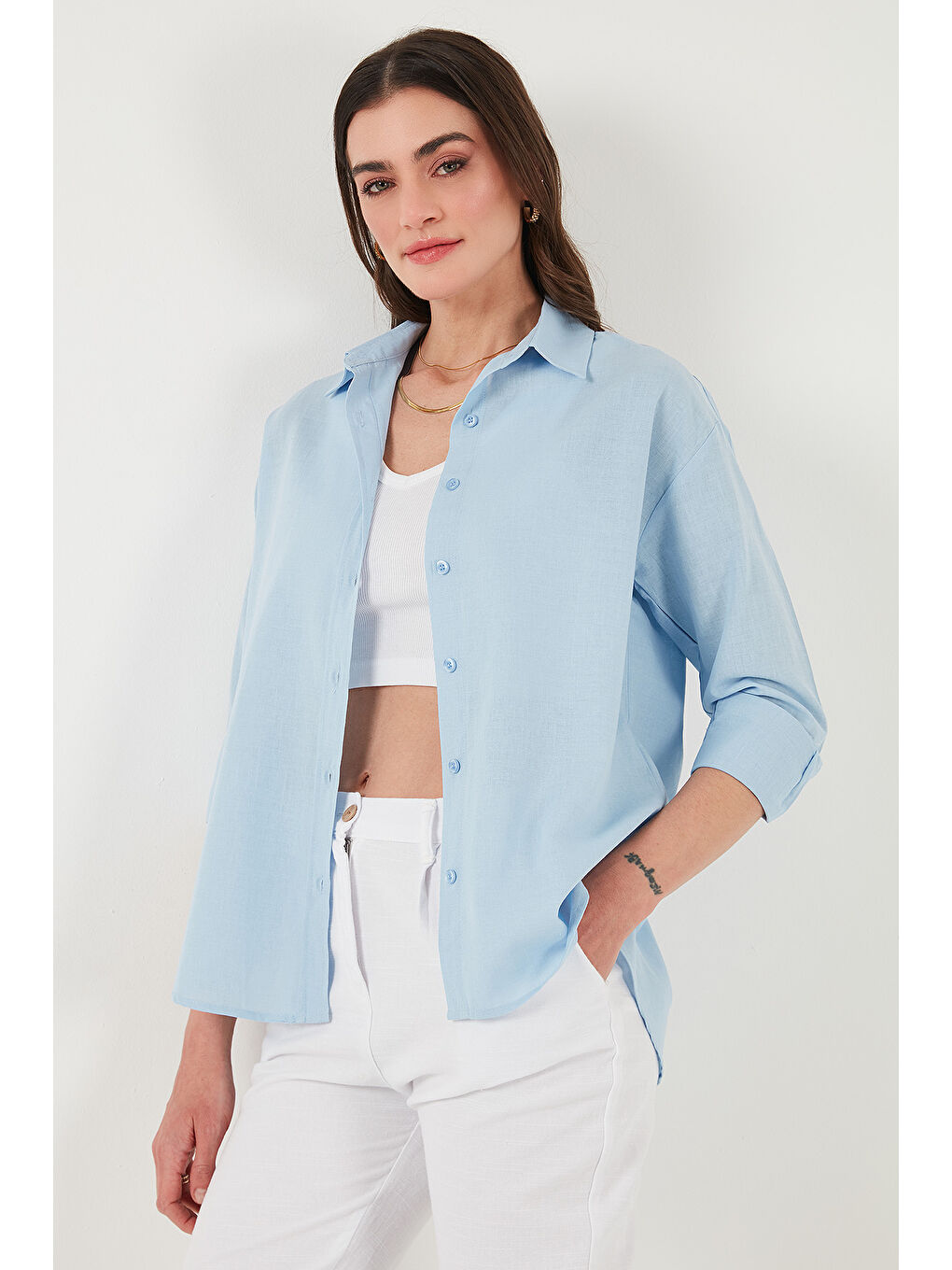Mavi Keten Ve Pamuk Karışımlı Regular Fit Önü Kısa Arkası Uzun Kadın Gömlek 6772853-4
