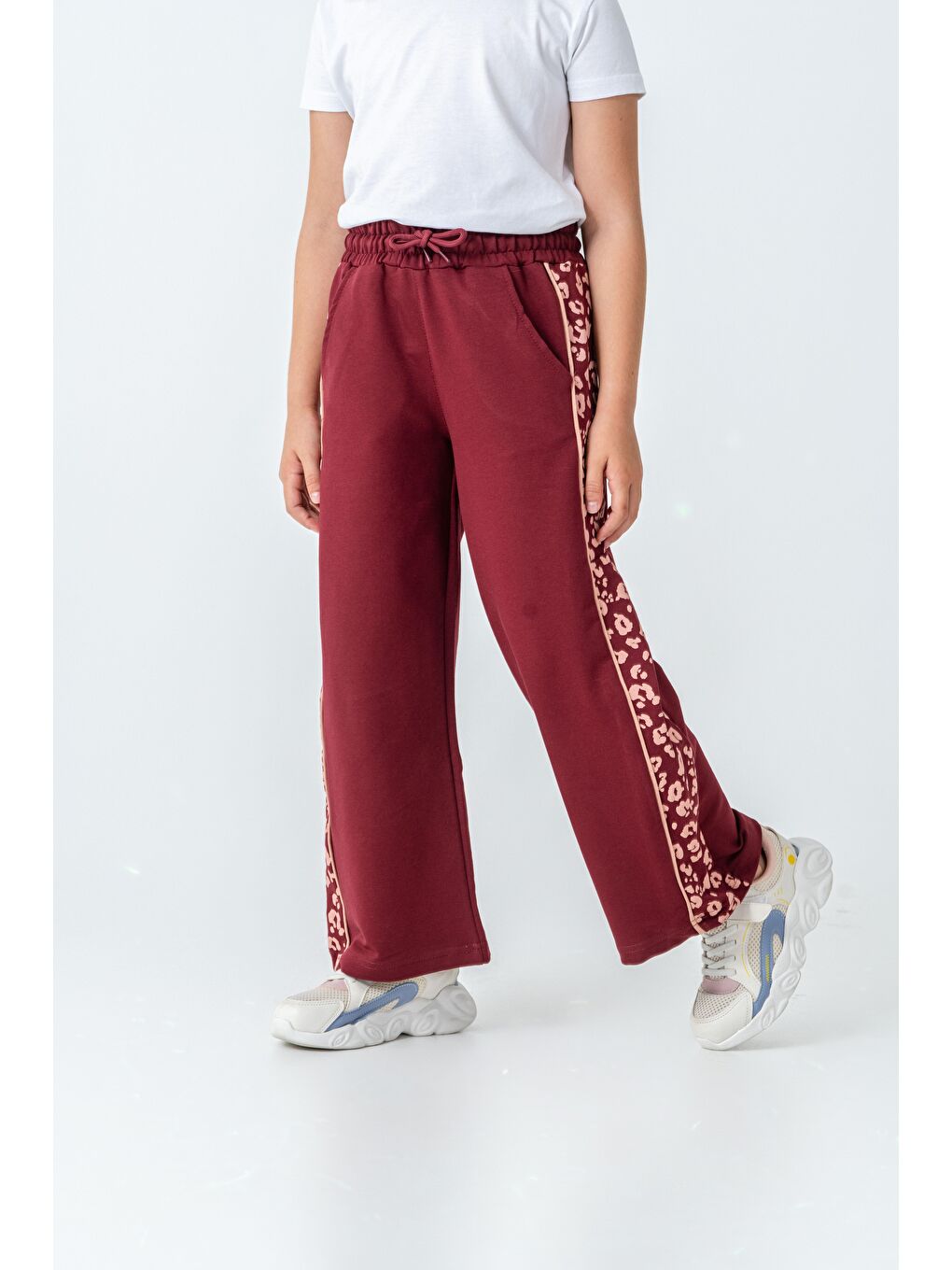 Bordo Yan İki Parça Boydan Baskılı Kız Çocuk Eşofman Altı-1