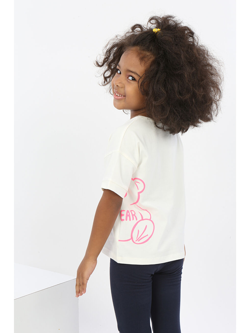 Ekru Kız Çocuk Ayıcık Baskılı Tişört-3