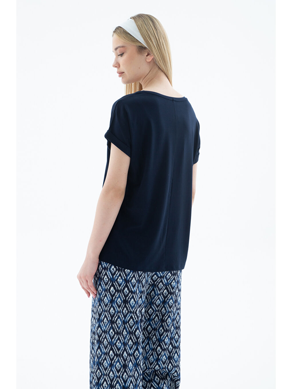 Lacivert Streç Regular Fit Yuvarlak Yaka Bluz 25Y0194K1-3