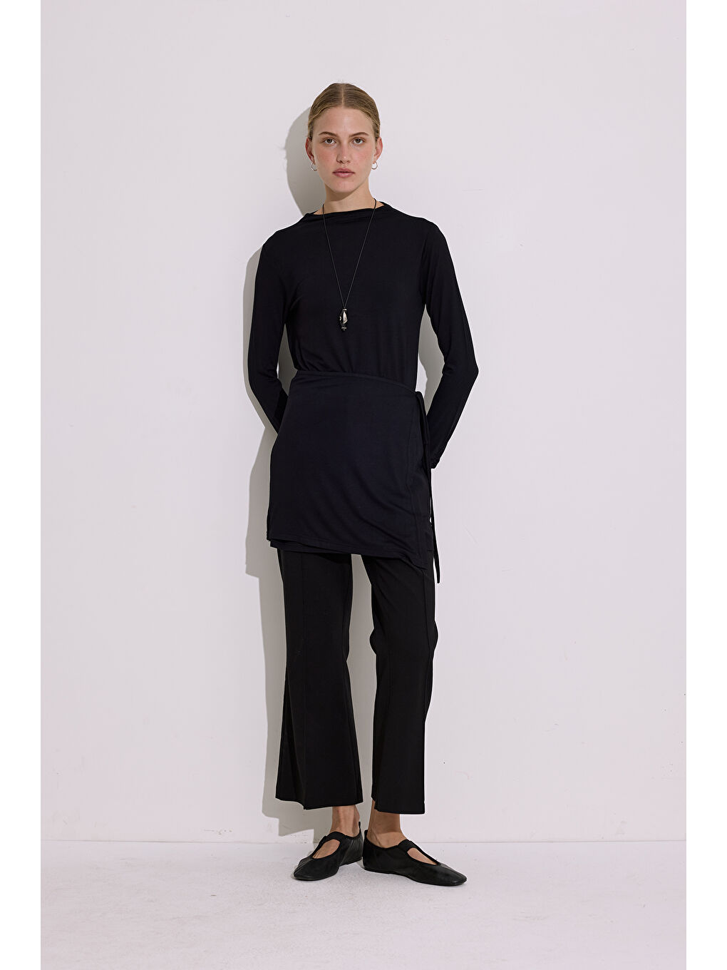 Dökümlü Bağlama Detaylı Bluz Siyah-2