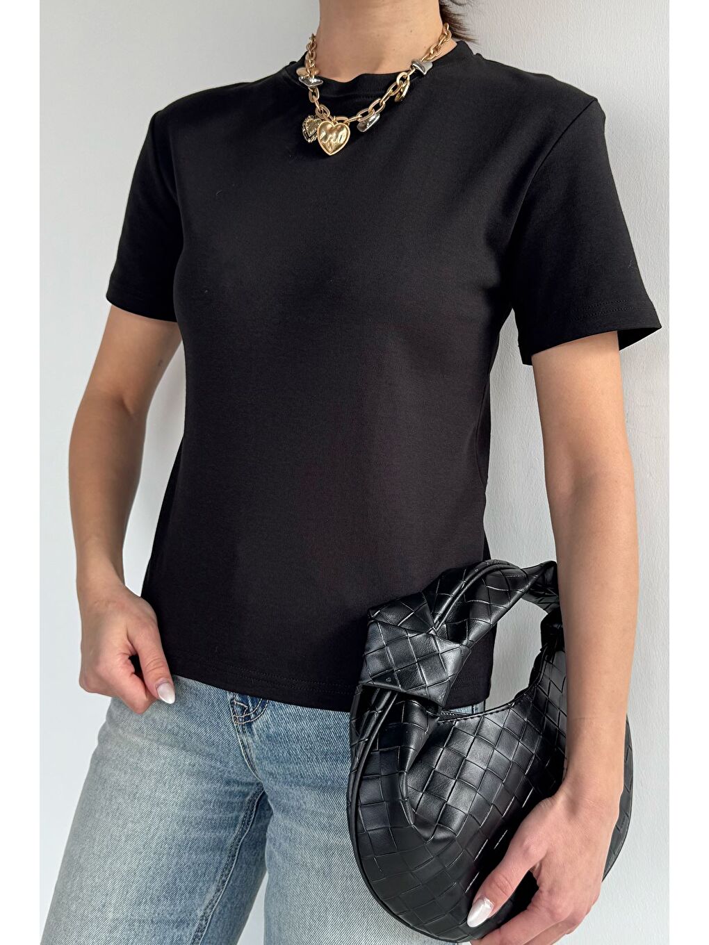 Siyah Kadın Bisiklet Yaka Basic Tişört