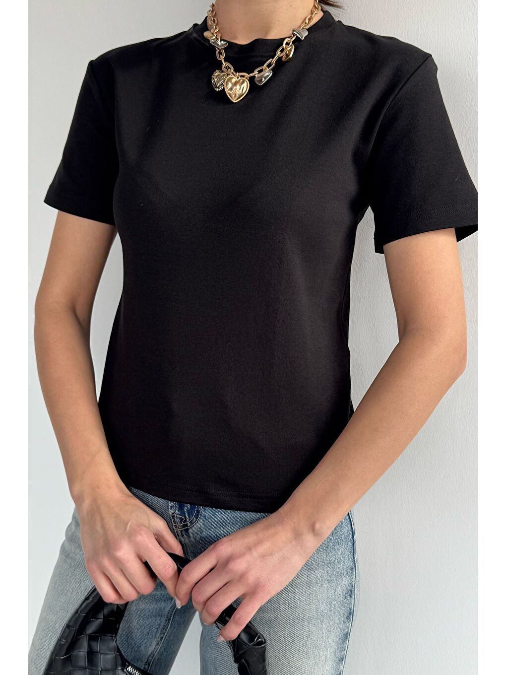 Siyah Kadın Bisiklet Yaka Basic Tişört-2