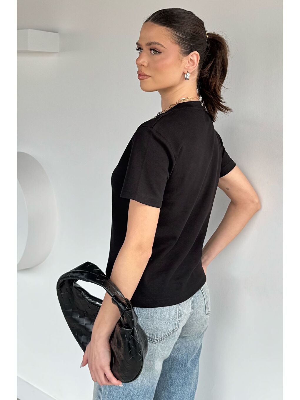 Siyah Kadın Bisiklet Yaka Basic Tişört-3