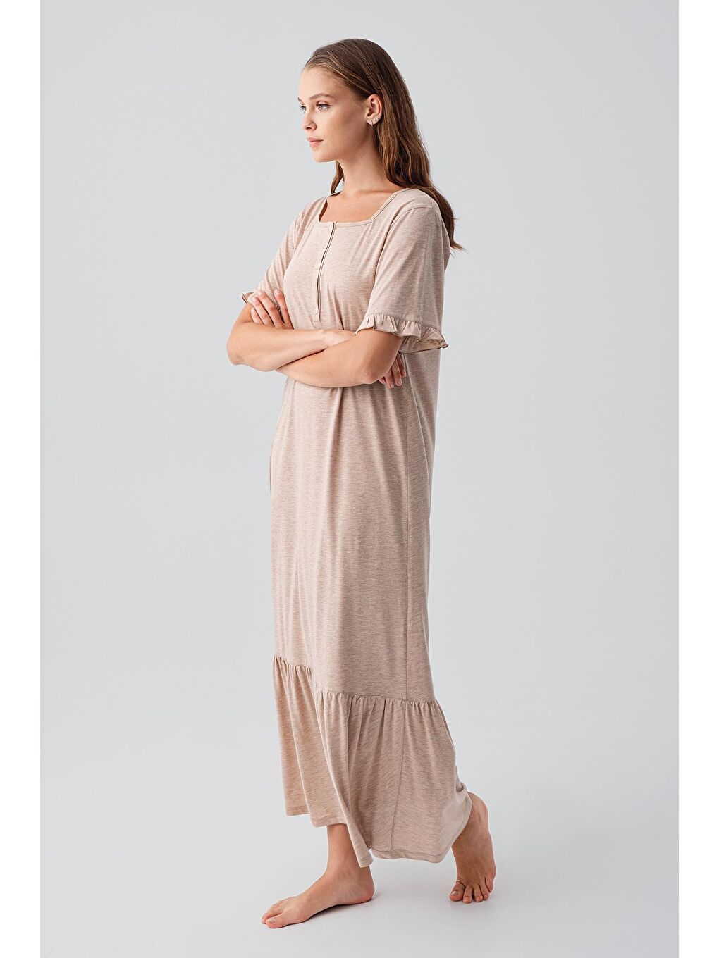 Kahverengi Kısa Kollu Düğmeli Fırfırlı Pamuklu Uzun Gecelik 19117-1