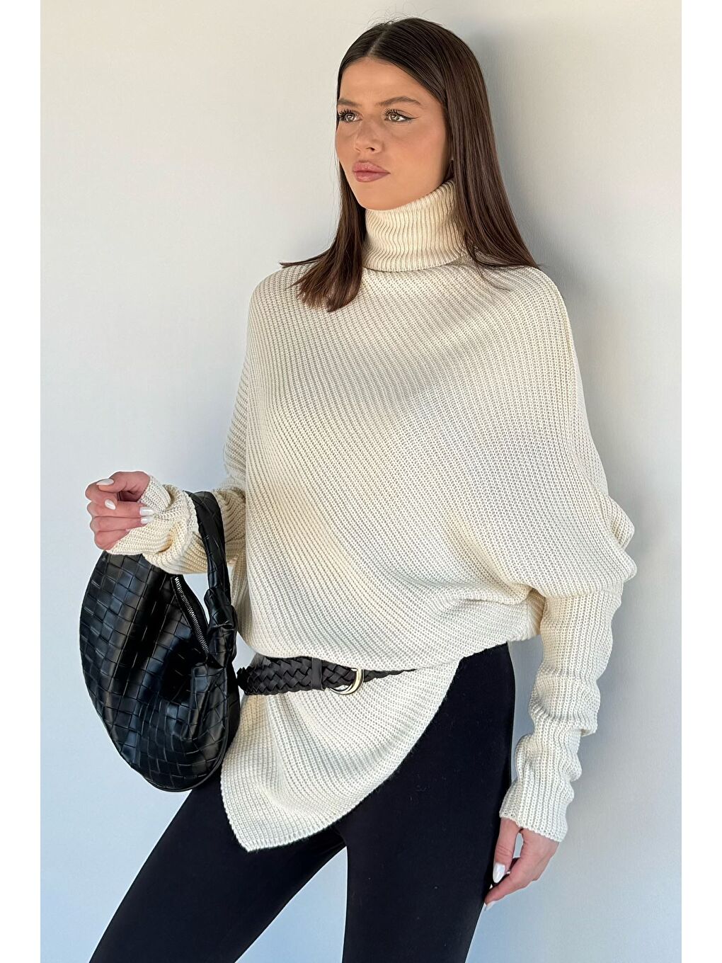 Ekru Kadın Boğazlı Triko Kazak