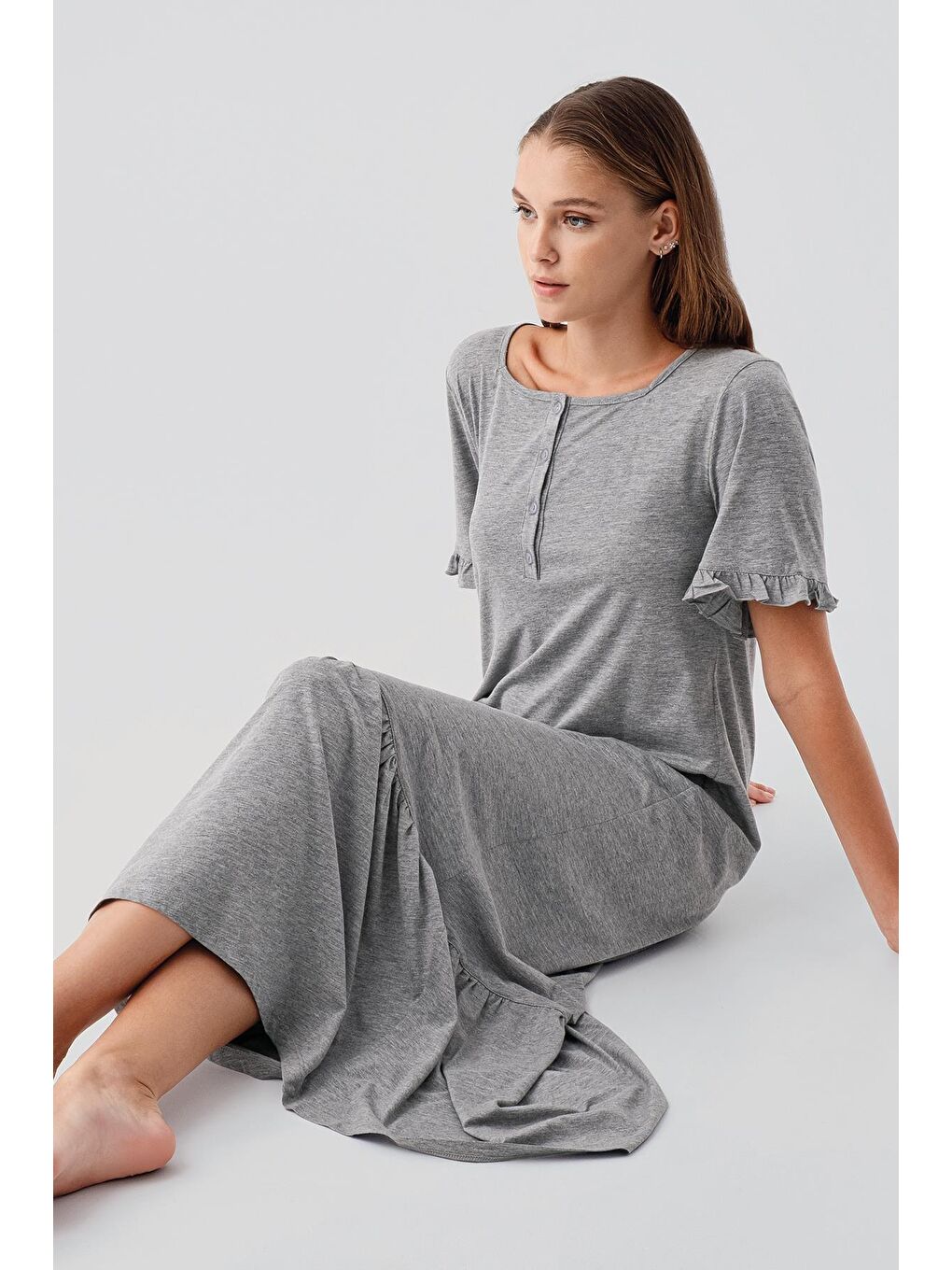 Gri Kısa Kollu Düğmeli Fırfırlı Pamuklu Uzun Gecelik 19117-4