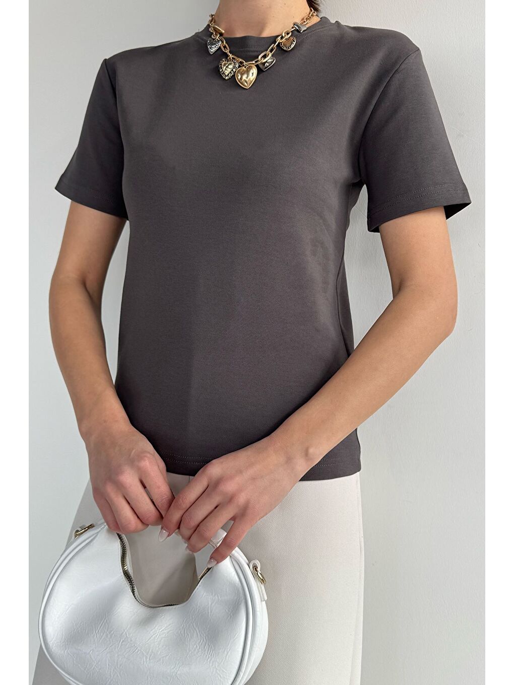 Gri Kadın Bisiklet Yaka Basic Tişört-1